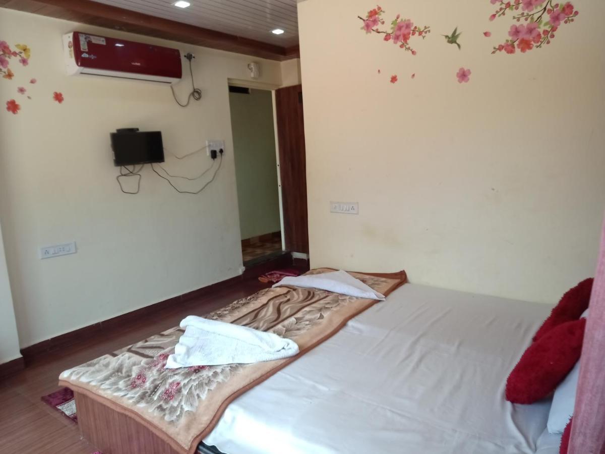 Hotel New Natraj Chikhaldara Exterior foto